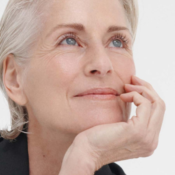 Regeneratie Intensief Gezichtsverzorging: Maakt de rijpere huid steviger en strakker