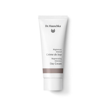 Crème de Jour Régénérante Intensive Dr. Hauschka : Améliore la fermeté de la peau en perte d’élasticité, lisse et renforce l’épiderme